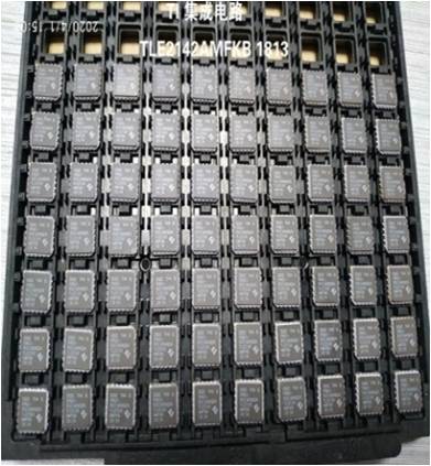 TLE2142AMFKB 1813.jpg
